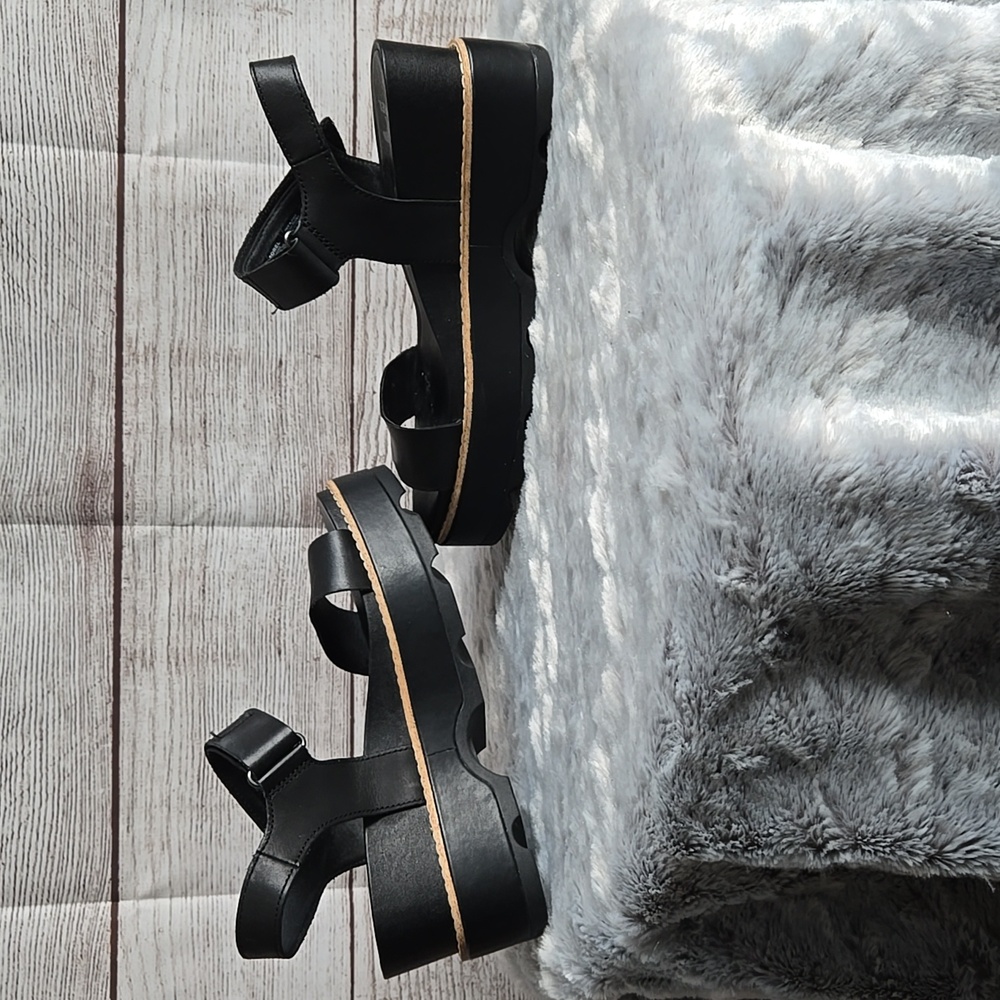 Sorel Black/Tan Platform Sandals, Womens 9 - Picture 11 of 12